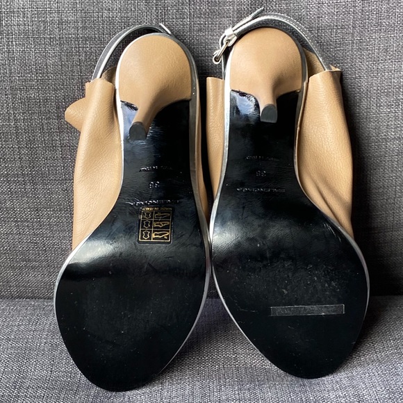 Balenciaga Glove Sandals in Dune and Silver - Picture 7 of 8